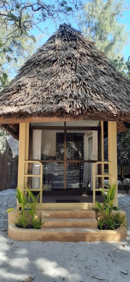 Mikadi Beach Camp & Backpackers Hostel Dar es Salaam Luaran gambar