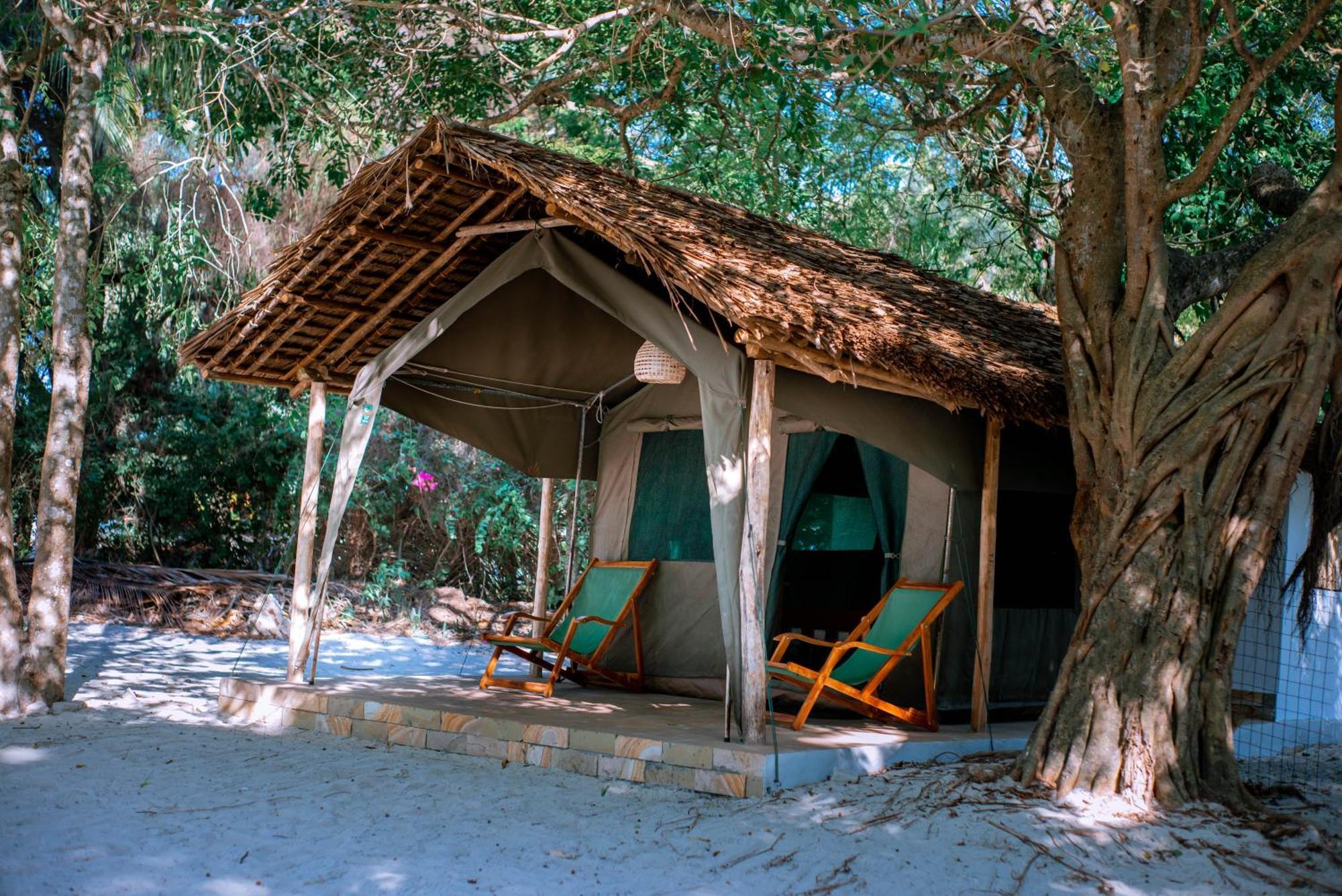 Mikadi Beach Camp & Backpackers Hostel Dar es Salaam Luaran gambar