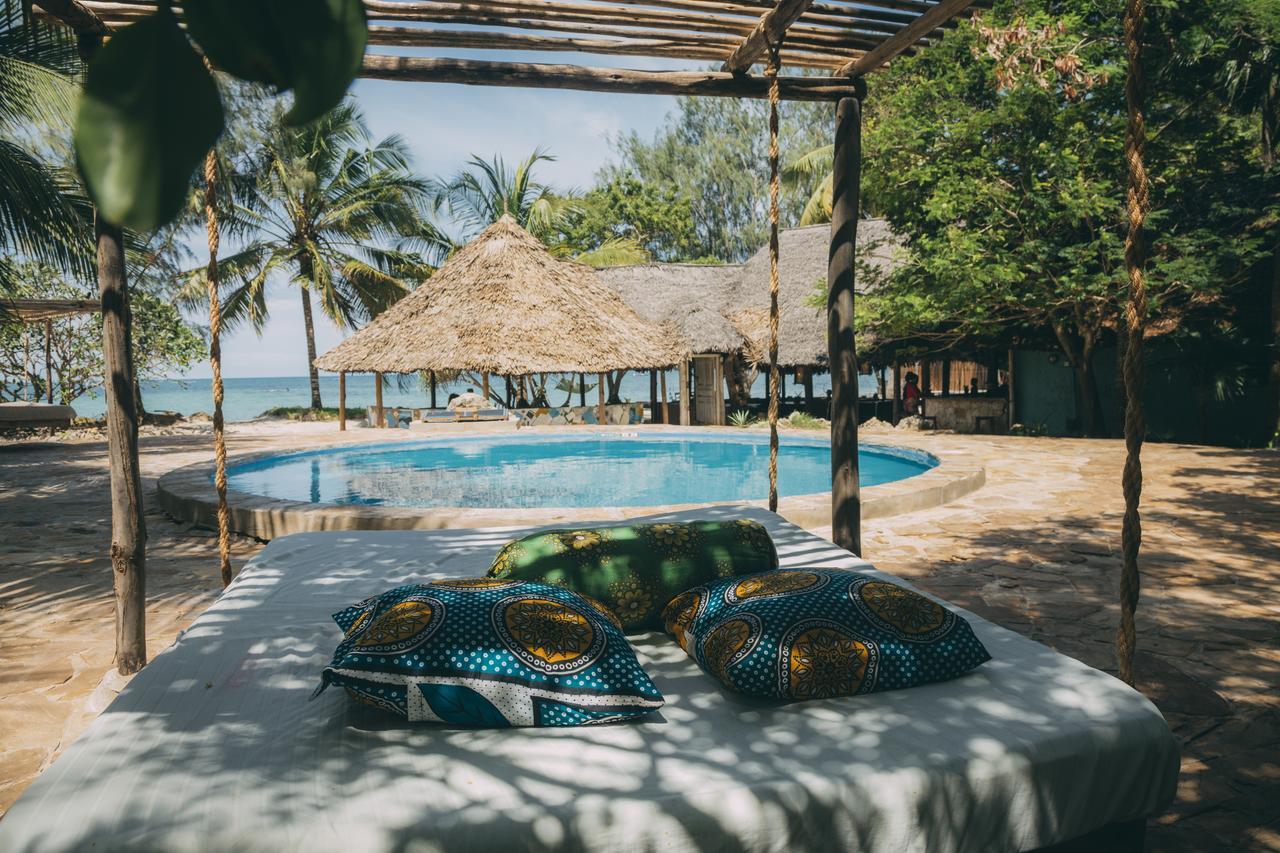 Mikadi Beach Camp & Backpackers Hostel Dar es Salaam Luaran gambar