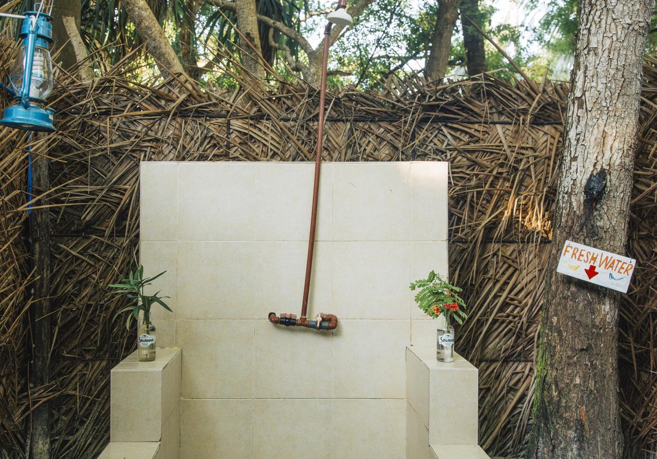 Mikadi Beach Camp & Backpackers Hostel Dar es Salaam Luaran gambar