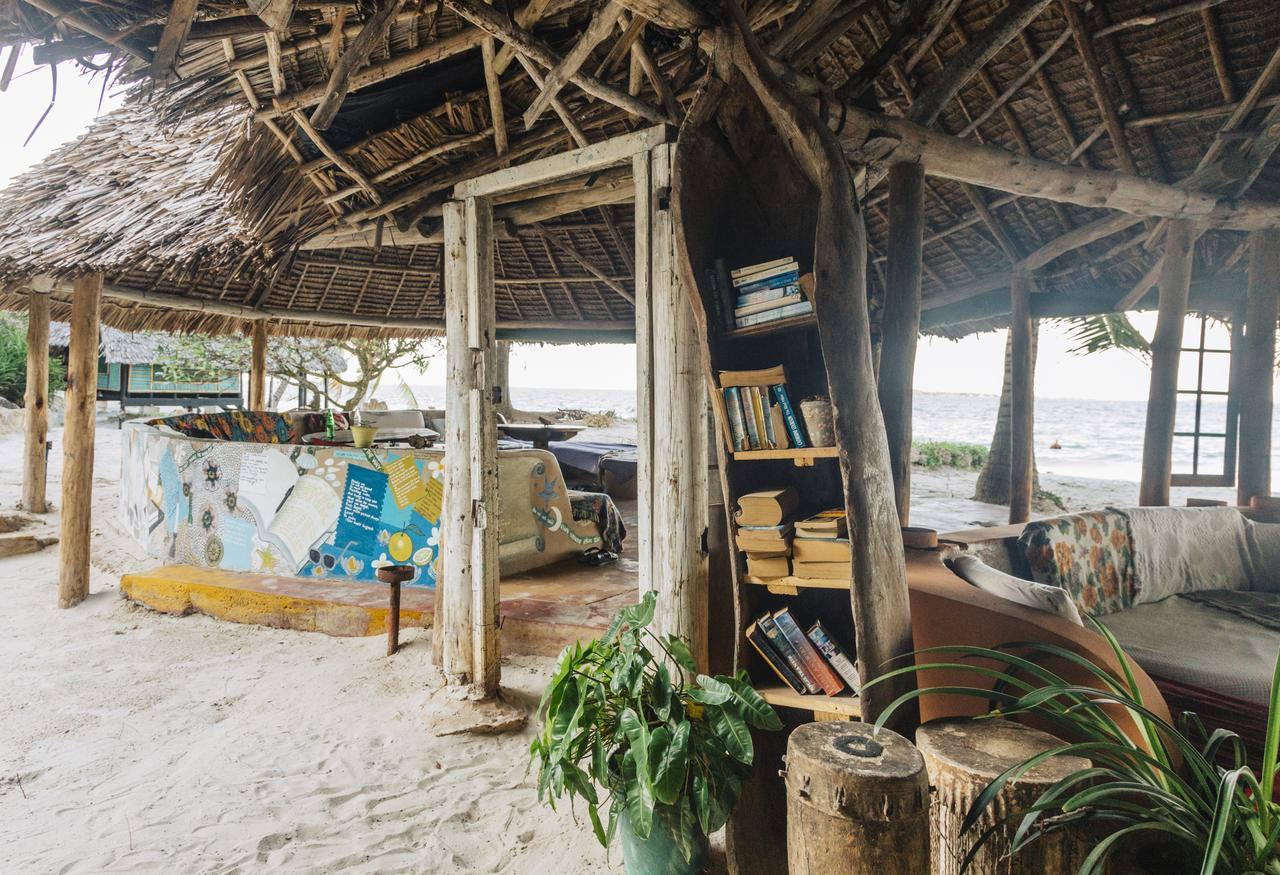 Mikadi Beach Camp & Backpackers Hostel Dar es Salaam Luaran gambar